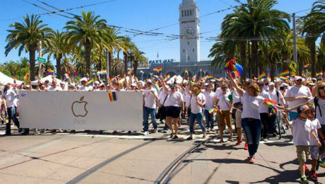 Apple nuevamente primera 