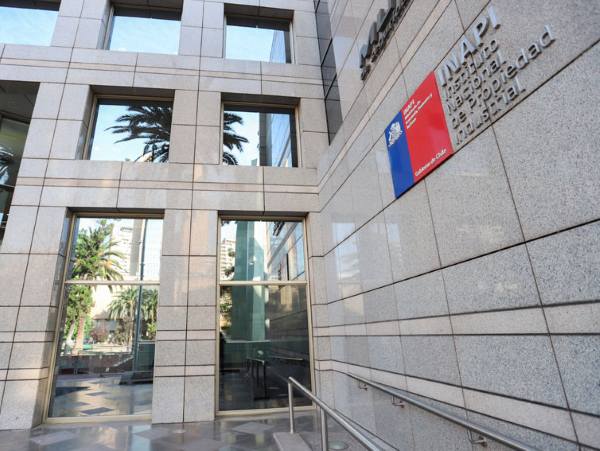 ¿Qué cambia con la Ley Corta de INAPI? La importancia del registro de marcas tridimensionales en Chile