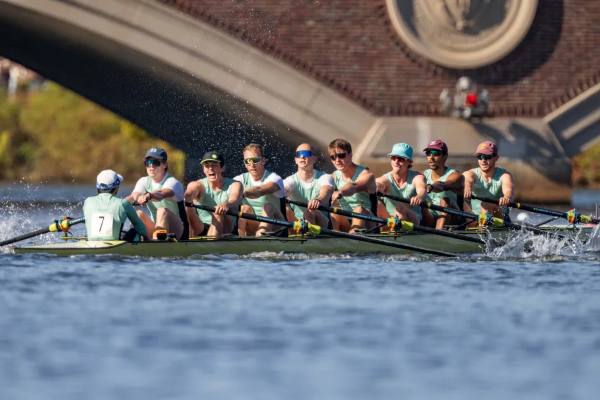 Universidad de Cambridge disputa registro de marca