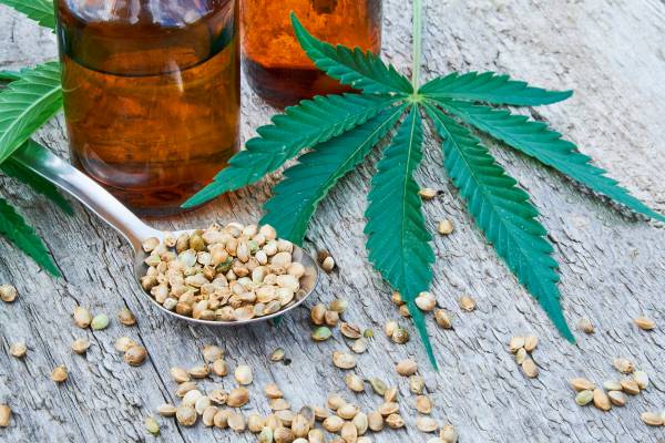 La prohibición federal de productos de cáñamo intoxicantes profundiza la incertidumbre sobre el registro de marcas para el CBD