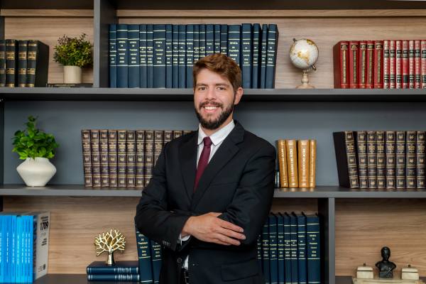 Quebra de Patentes: Por Que Licenciamento Compulsório e Suspensão de Direitos Contam Outra História