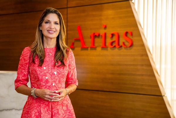 Lilian Arias, primera mujer en América Latina clasificada como Eminent Practitioner en Chambers 2026