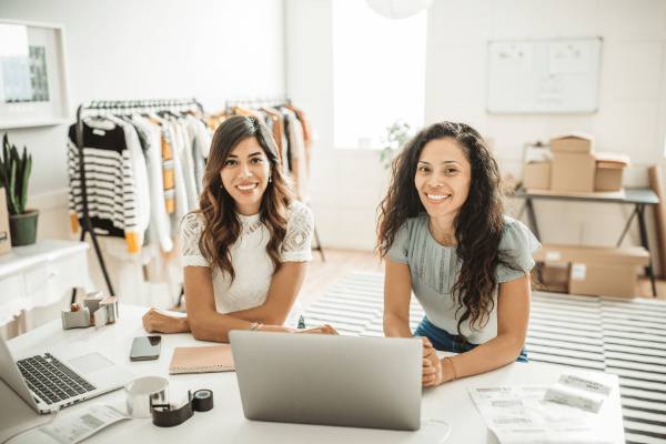 México impulsa el registro de marcas de personas jóvenes emprendedoras
