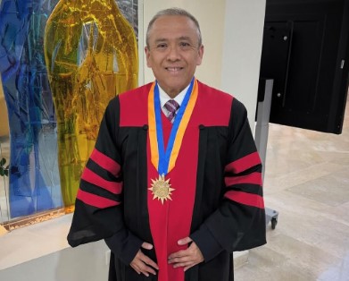 Enrique Cheang Earns Doctorate in Customs and International Law