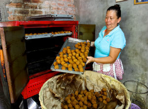 El Salvador will boost credit for micro and small businesses with IDB support